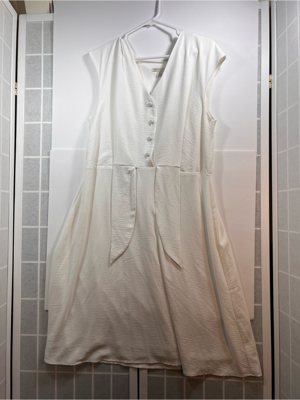 Cato White V-Neck Button-Front A-Line Dress with a Tie-Waist